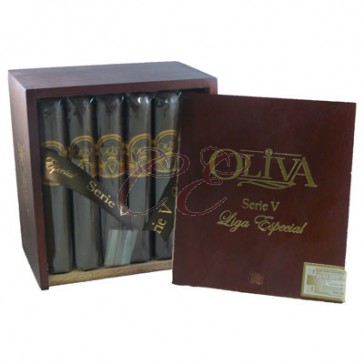 Oliva Series V Double Toro Box 24