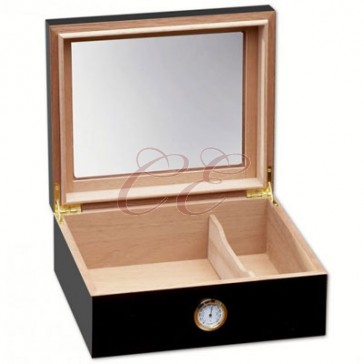 Black Glass Top 40 Count Humidor with Divider and Humidifier